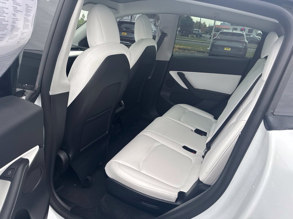 Used 2022 Tesla Model Y Long Range AWD/4WD image 15