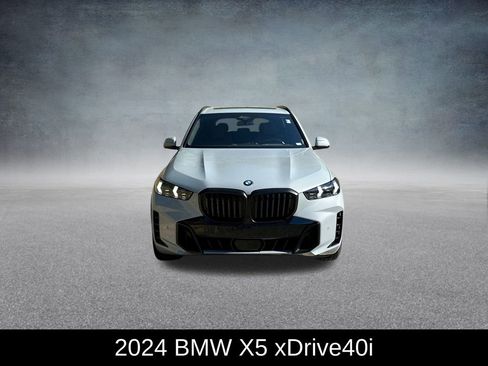 Used 2024 BMW X5 xDrive40i w/ M Sport Package image 3