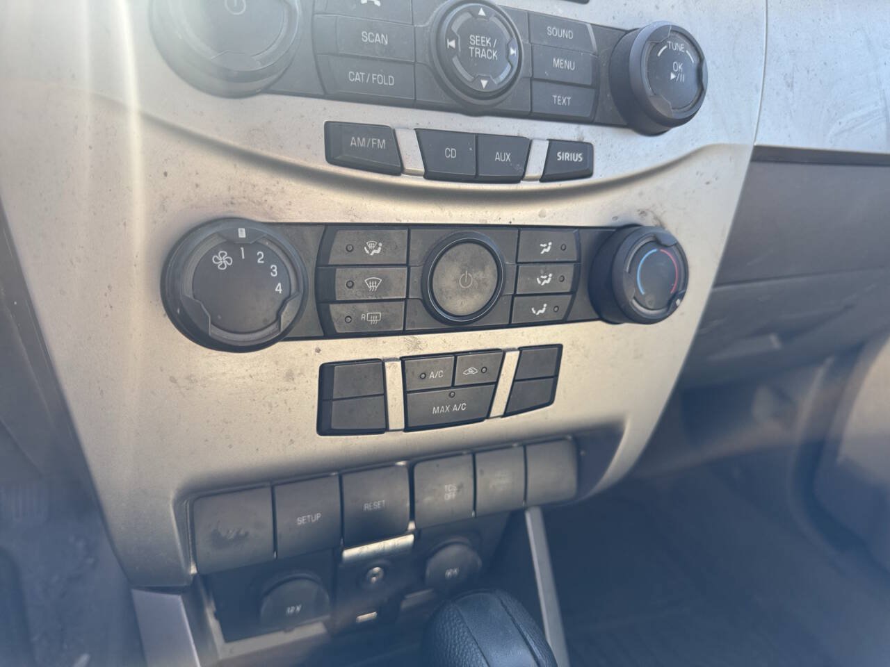 Used 2008 Ford Focus SES FWD image 36