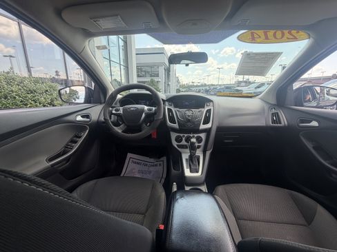 Used 2014 Ford Focus SE FWD image 22