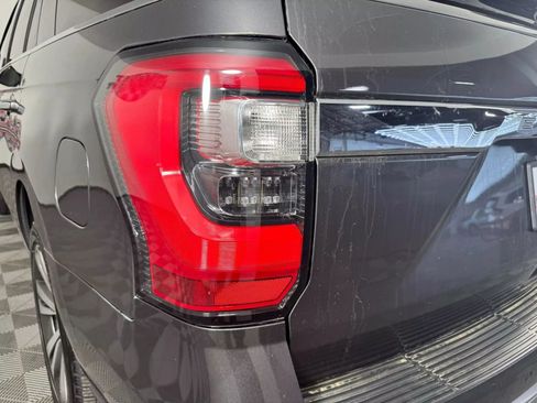 Used 2020 Ford Expedition Limited w/ Equipment Group 302A AWD/4WD image 32