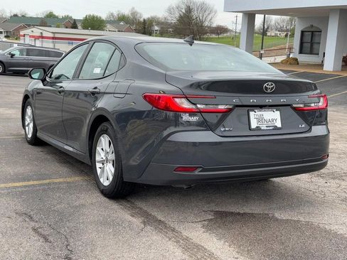 Used 2025 Toyota Camry LE image 4
