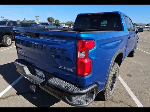 Used 2024 Chevrolet Silverado 1500 ZR2 w/ Technology Package image 8