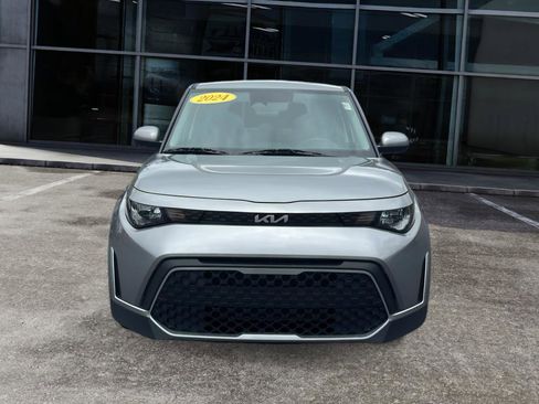 Used 2024 Kia Soul LX w/ Option Group 015 FWD image 2