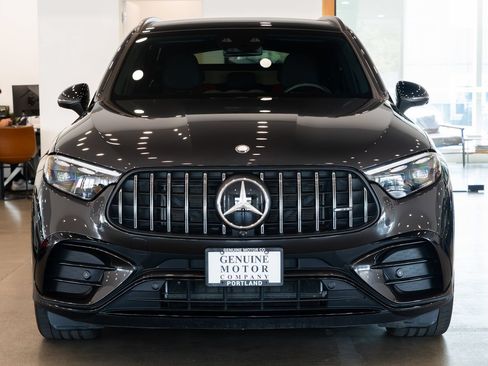 Used 2024 Mercedes-Benz GLC 43 AMG 4MATIC image 2