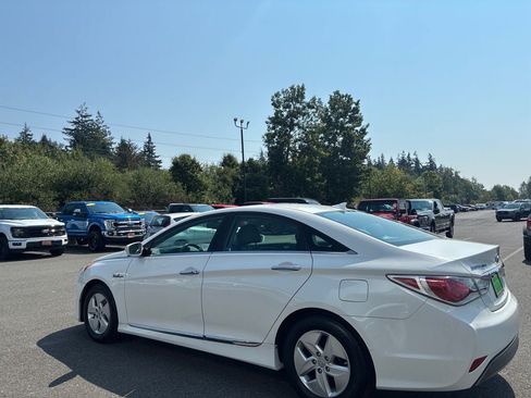 Used 2012 Hyundai Sonata Hybrid FWD image 8