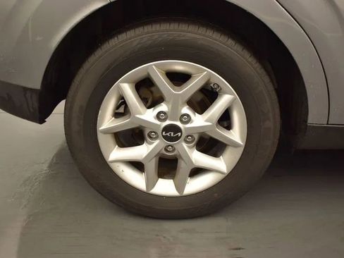 Used 2024 Kia Soul LX w/ Option Group 015 image 36