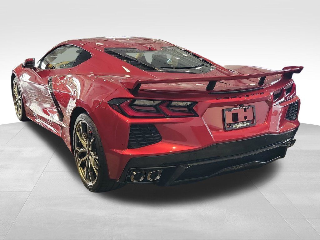 Used 2025 Chevrolet Corvette Stingray Premium Cpe w/ Z51 Performance Package RWD image 4