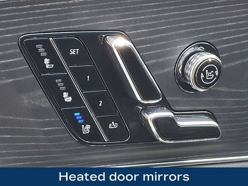 Used 2024 Cadillac Lyriq Luxury w/ LPO, Floor Liner Package AWD/4WD image 17