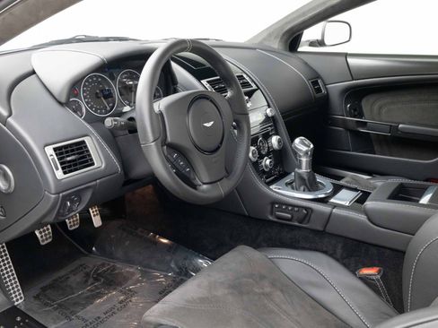 Used 2009 Aston Martin DBS Coupe RWD image 16