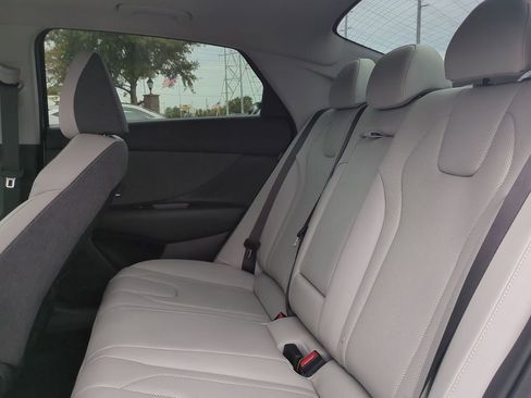 New 2026 Hyundai Elantra Limited FWD image 14