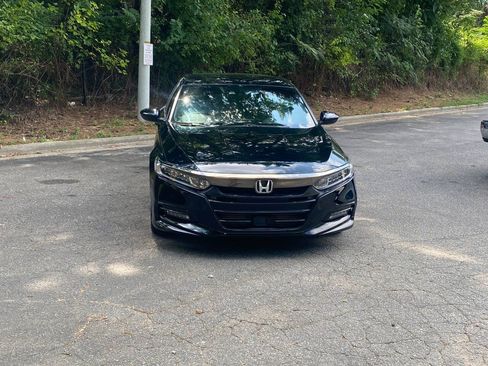 Used 2020 Honda Accord Sport image 2