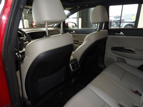 Used 2021 Kia Sportage S image 22