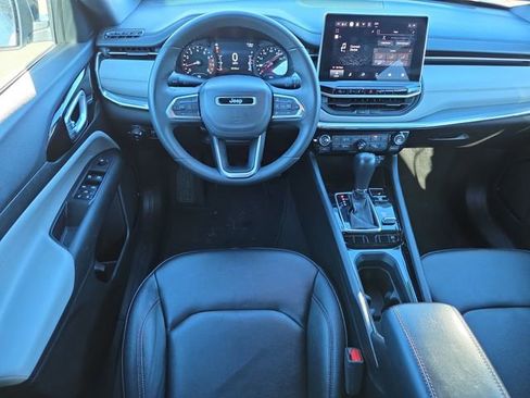 Used 2024 Jeep Compass Limited image 12