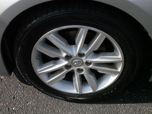 Used 2015 Toyota Avalon XLE FWD image 15
