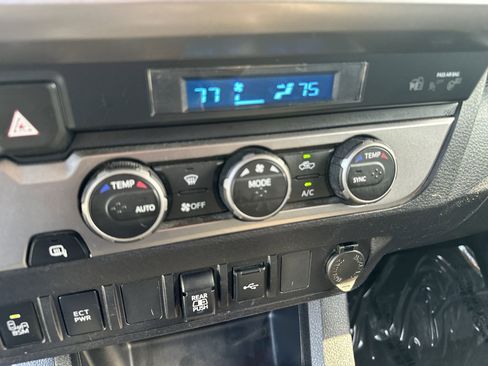 Used 2022 Toyota Tacoma SR5 image 17