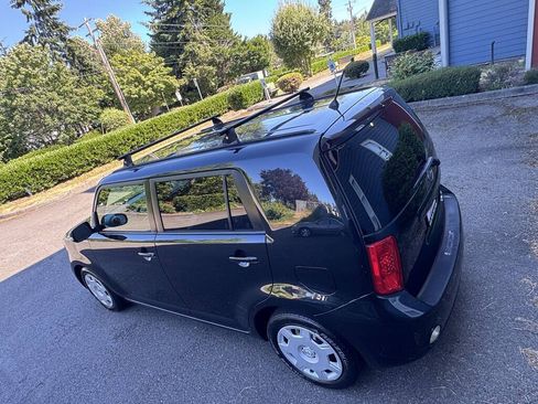 Used 2010 Scion xB FWD image 12