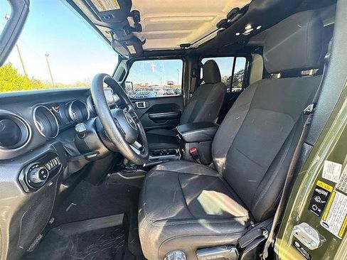 Used 2021 Jeep Gladiator Sport image 22