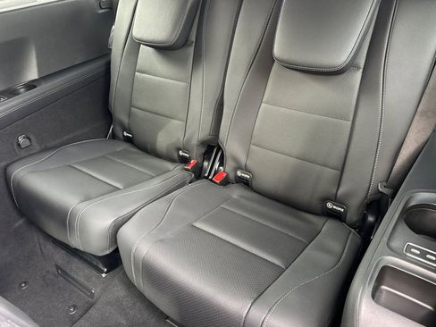 New 2026 Mercedes-Benz GLS 450 4MATIC image 37