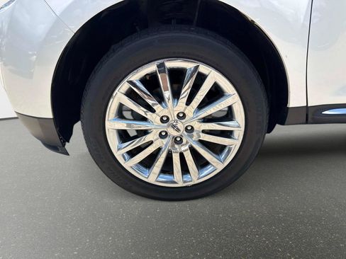 Used 2014 Lincoln MKX FWD w/ Equipment Group 102A image 10
