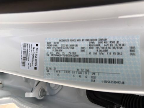 New 2025 Ford F550 XL image 30