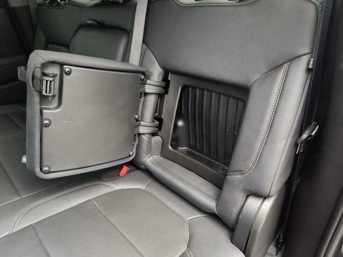 Used 2022 GMC Sierra 1500 SLT w/ SLT Premium Package image 22