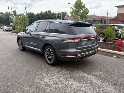 Used 2022 Lincoln Aviator Reserve w/ Equipment Group 201A AWD/4WD image 2