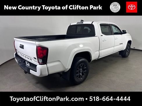 Used 2021 Toyota Tacoma SR5 AWD/4WD image 3