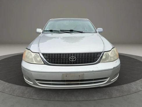 Used 2000 Toyota Avalon XL FWD image 2