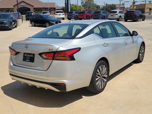 Used 2023 Nissan Altima 2.5 SV FWD image 7