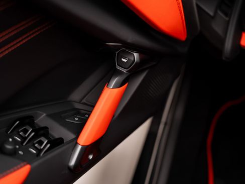 Used 2024 Lamborghini Revuelto AWD/4WD image 63