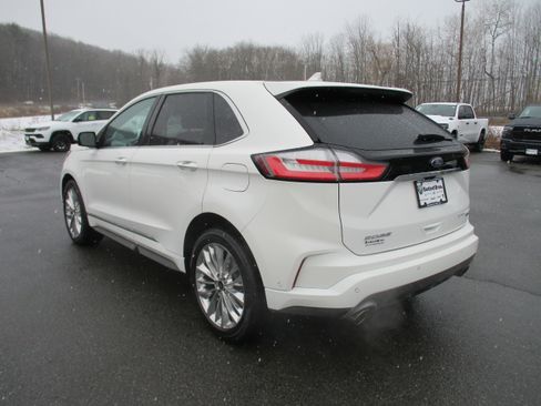 Used 2020 Ford Edge Titanium w/ Equipment Group 301A image 7