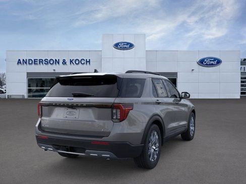 Used 2026 Ford Explorer Active w/ Active Comfort Package AWD/4WD image 8