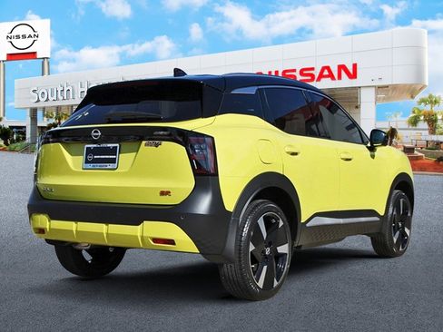 New 2025 Nissan Kicks SR image 4