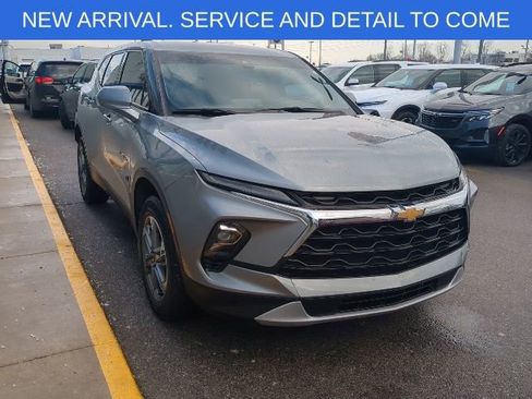 Used 2024 Chevrolet Blazer LT w/ Driver Confidence Package image 9