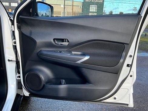 Used 2024 Nissan Kicks SV image 24