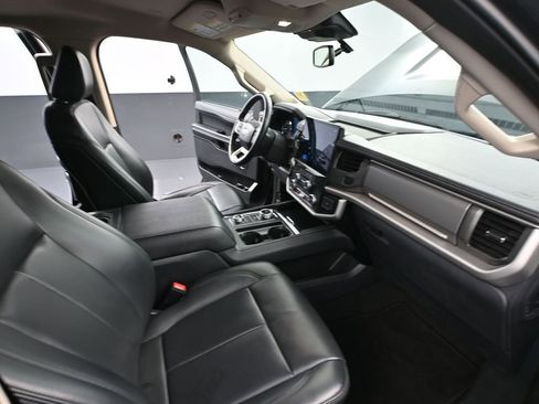 Used 2024 Ford Expedition Max XLT image 54
