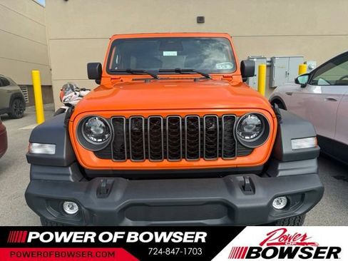 Used 2026 Jeep Wrangler Unlimited Sport AWD/4WD image 6