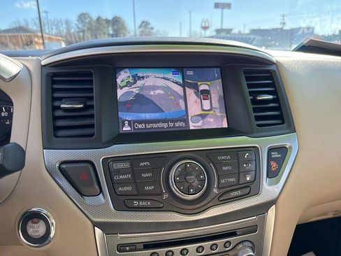 Used 2018 Nissan Pathfinder SL w/ SL Premium Package image 20