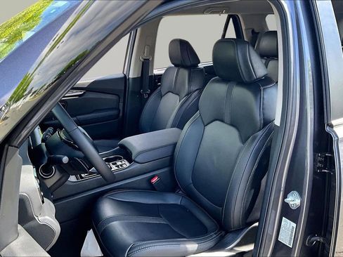 Used 2025 Honda Pilot EX-L image 17