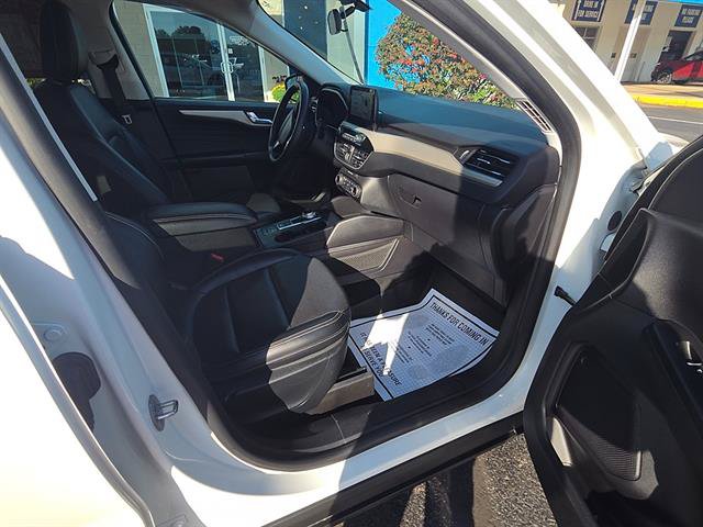 Used 2021 Ford Escape SEL w/ Technology Package AWD/4WD image 12