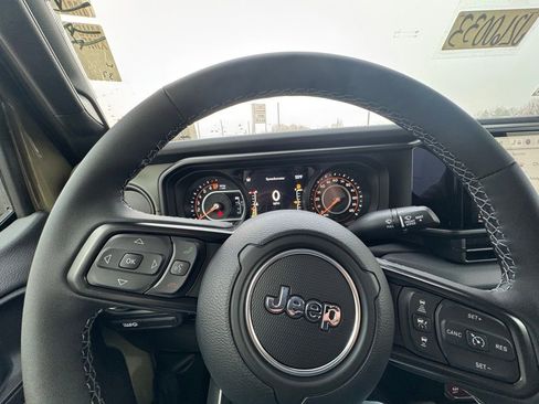 New 2026 Jeep Gladiator Mojave image 12