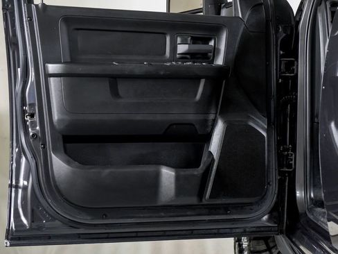 Used 2024 RAM 3500 Tradesman w/ Chrome Appearance Group image 33