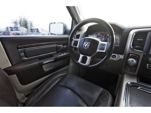 Used 2017 RAM 1500 Laramie Longhorn image 11