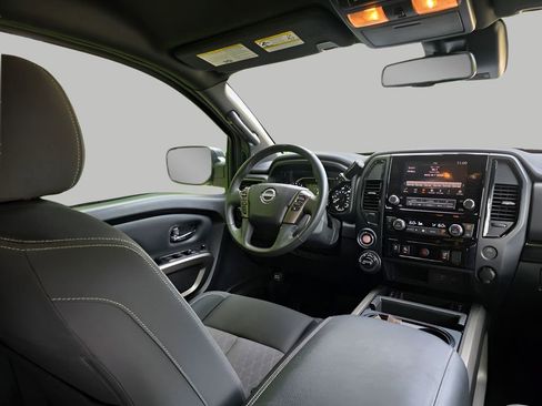 Used 2024 Nissan Titan SV w/ SV Bronze Edition Package AWD/4WD image 8