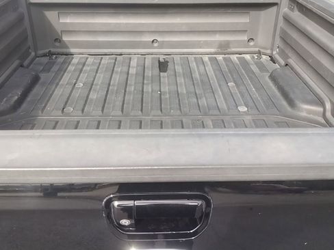 Used 2018 Honda Ridgeline Black Edition image 11