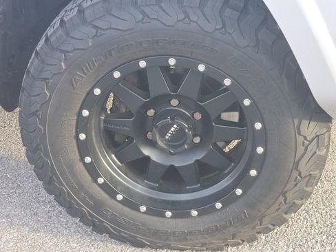 Used 2018 Toyota 4Runner TRD Off-Road Premium image 12