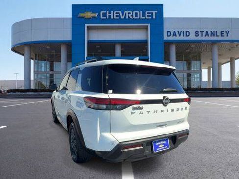 Used 2023 Nissan Pathfinder SV AWD/4WD image 6