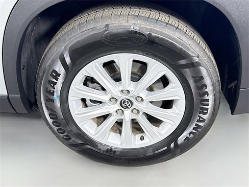 Certified 2025 Toyota Grand Highlander AWD image 31