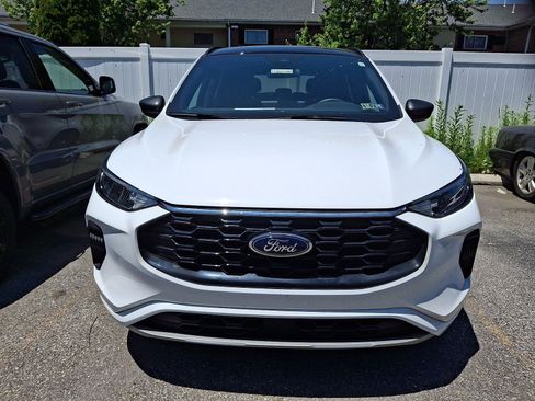 Certified 2023 Ford Escape ST-Line w/ Tech Pack #1 AWD/4WD image 2